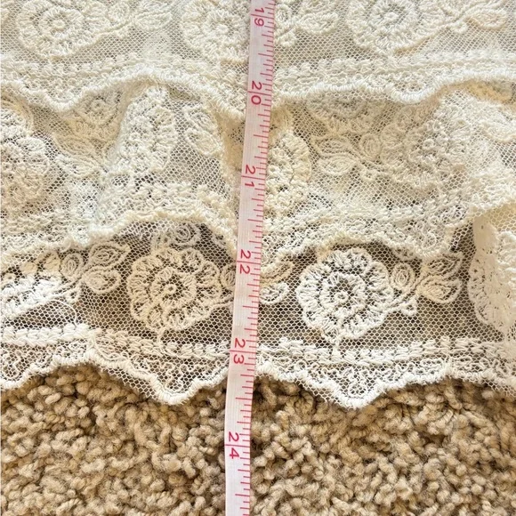 Altar’d State Ladies Off White Half Slip | Size M - Picture 6 of 8